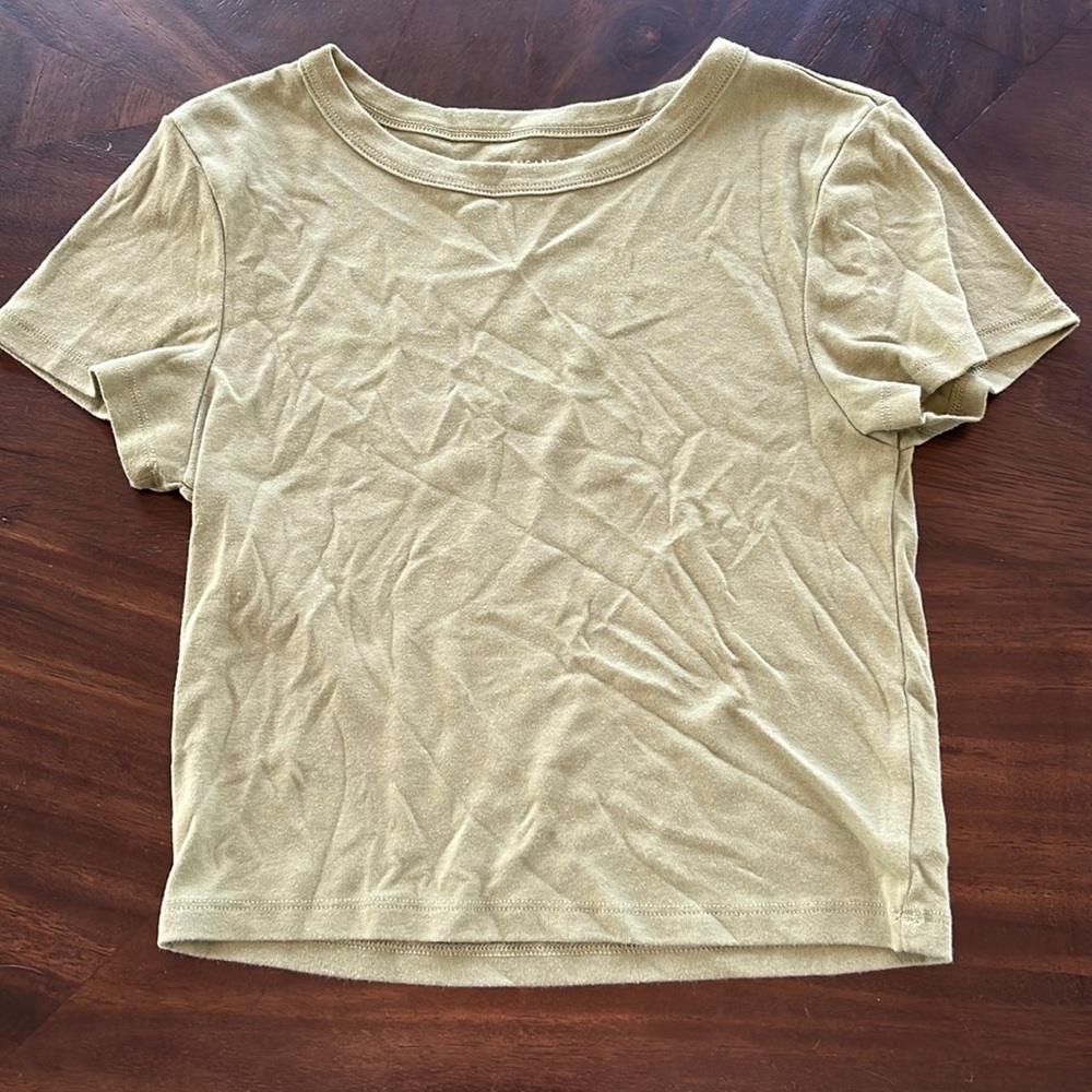Cropped tee